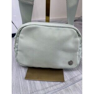 Totto Fanny Pack Light Green Waistbag Hip Pouch Running Belt Gym Bag